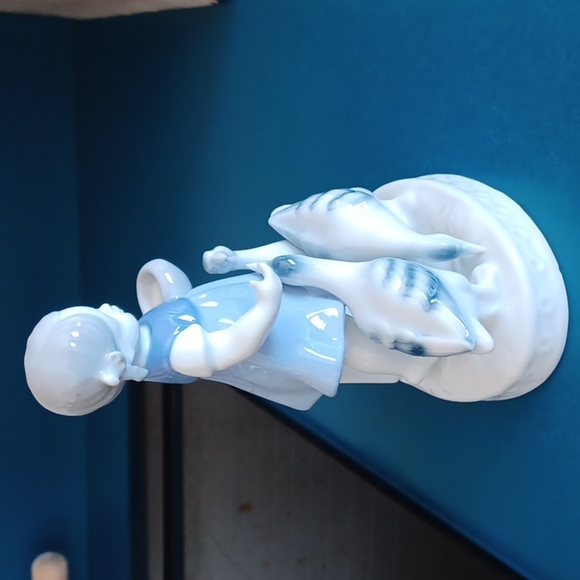 Vintage Girl Feeding Geese, perfect condition - Picture 4 of 7